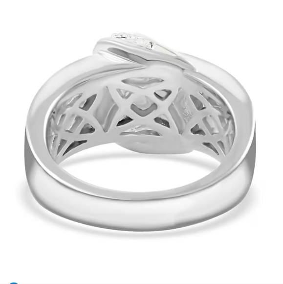 Blue and White Austrian Crystal Buckle Ring in Silvertone (Size 7.0) - Picture 5 of 6